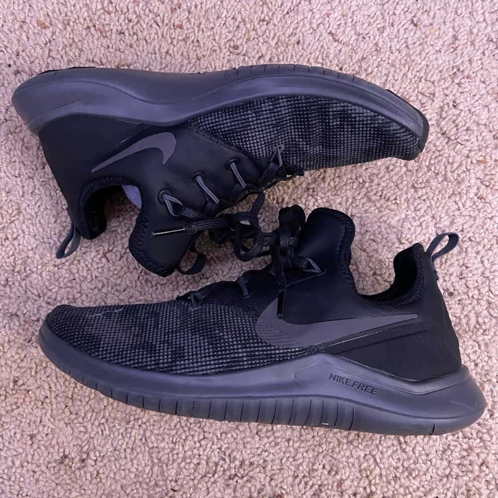 Nike women’s size 9 free RN training shoes